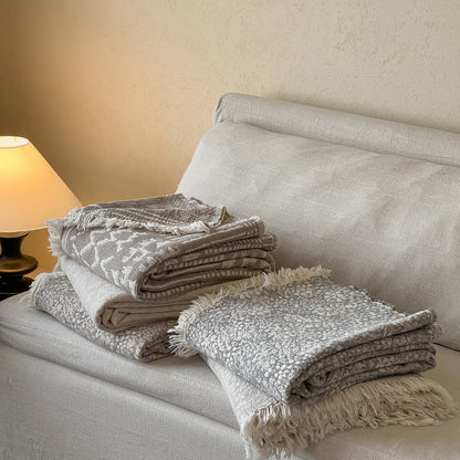 Neutral Pattern Jacquard Fringe Throw Blanket - 1