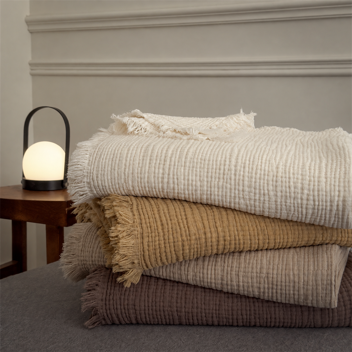Scallop Texture Polyester Knit Throw Blanket